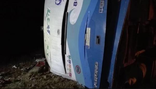 Autocar plin cu turişti răsturnat în Cuba