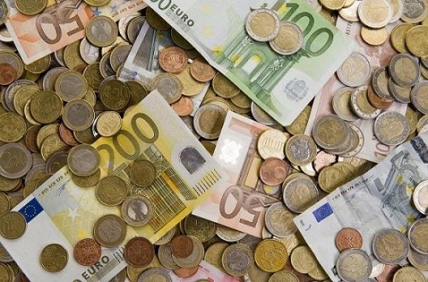 Curs valutar 15 ianuarie 2019. Euro a atins un nou record