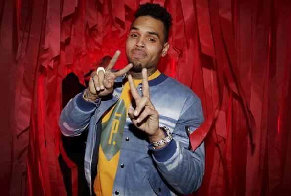 Chris Brown, arestat în Franţa
