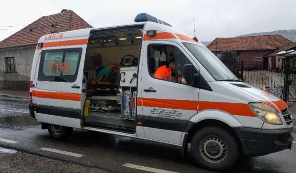 O angajată a unei primării din Botoşani a fost înjunghiată de un asistat social