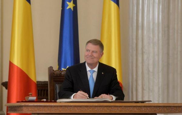 Klaus Iohannis a semnat decretele pentru Rovana Plumb şi Eugen Teodorovici, propuşi interimari la Transporturi şi Dezvoltare