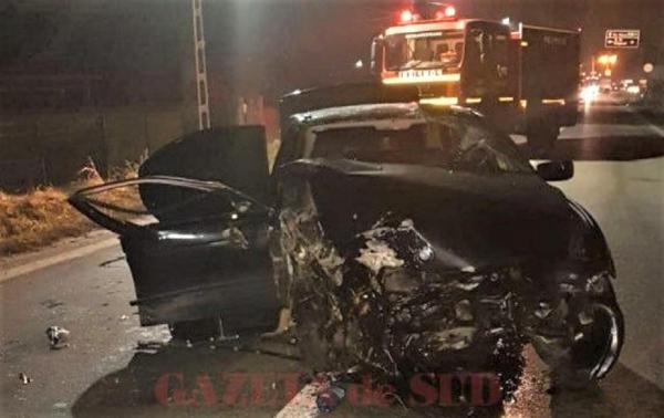 Un tânăr de 20 de ani, băut şi fără permis, a omorât un băiat de 18 ani şi a băgat alţi trei tineri în spital