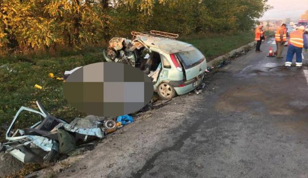 Accident cu doi morţi