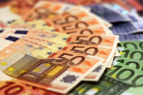 Curs euro-dolar