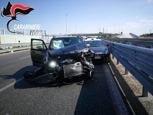 Hoț român din Italia, urmărit ca-n filme de carabinieri pe o șosea