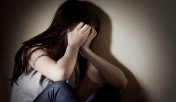 Fetiţă abuzată de învăţător