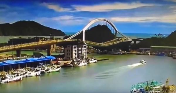 Pod uriaş prăbuşit