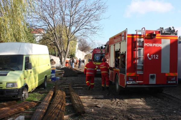 Tânăr strivit între camion şi elevator, pe Centura Bacăului. Băiatul a murit pe loc
