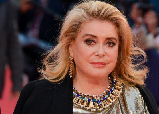 Catherine Deneuve a fost internată la spital, noaptea trecută