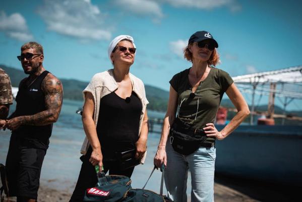 Maria Buză și Lia Bugnar într-o filmare pentru Asia Express