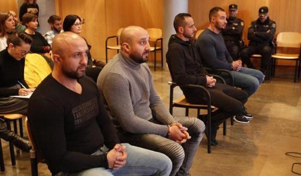 Românul condamnat la 55 de ani după gratii, în Spania, l-a snopit în bătaie, în închisoare, pe turnătorul lui