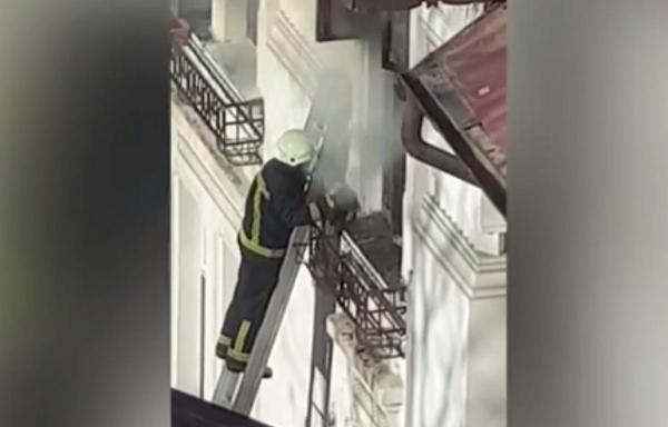 Pisică salvată dintr-un incendiu, în București