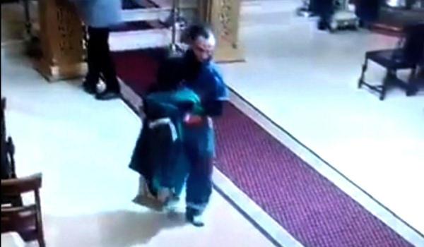 Un hoţ a furat cutia milei din biserica 'Sfântul Ciprian' din Bucureşti