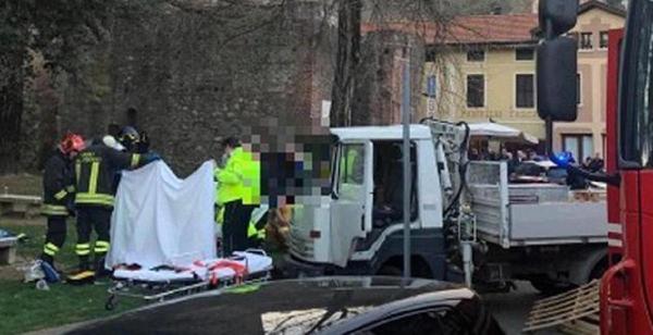 Bebeluş lovit de un camionagiu beat, în Italia. Copilul a fost aruncat din cărucior, sub privirile îngrozite ale mamei