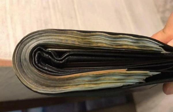 Portofel cu aproape 12.000 de lei, pierdut în Autogara Nord, din Craiova