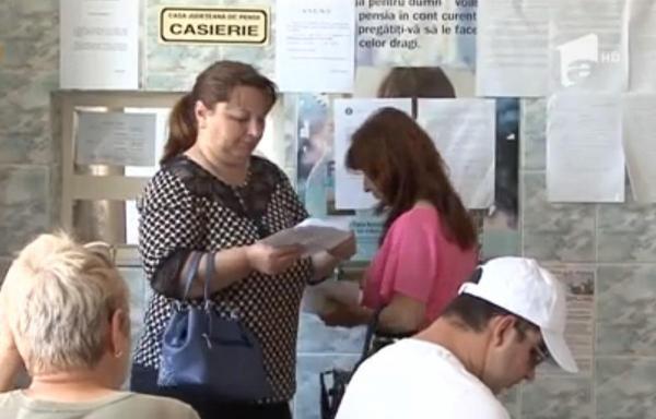 Românii pot începe să-şi retragă contribuţia la Pilonul II de pensii. Cum se face mutarea banilor la Pilonul I