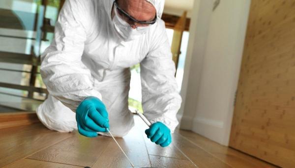 Un bărbat din Sighet a intrat peste fosta soţie în casă, deşi avea ordin de restricţie şi a înjunghiat-o mortal, de faţă cu copiii