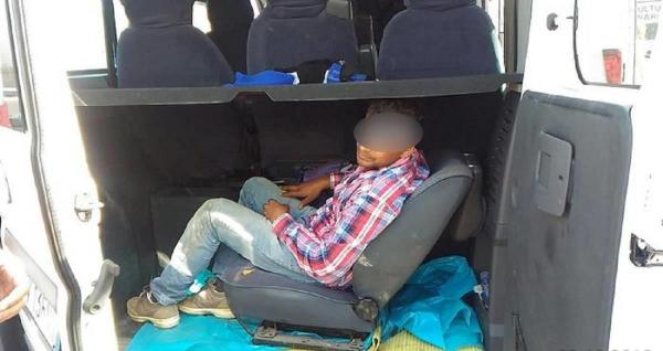 Muncitori români, sclavi în Italia. Transportaţi în portbagaje, umiliţi şi ţinuţi în condiţii mizere