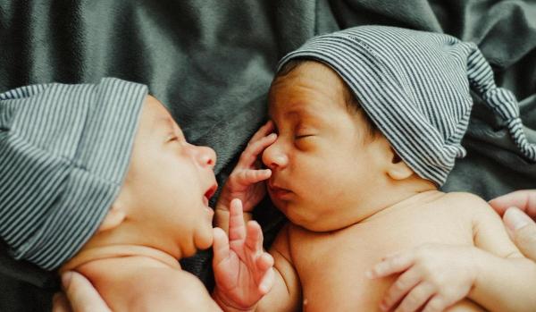 După abia un an autorităţile au descoperit bebeluşii