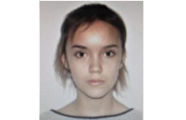 Elevă dispărută fără urmă, de 5 zile, familia e disperată. Fata era în drum spre şcoală