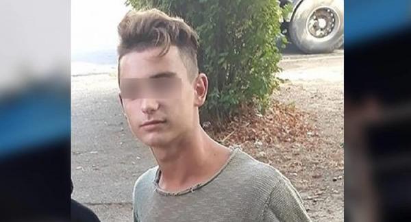 Alexandru este în stare critică, după ce s-a urcat pe tren ca să-şi facă un selfie. "Rugați-vă pentru Alex!"