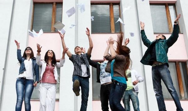 Elevii intră în vacanţa de Paşte. Când revin la ore şi ce-i aşteaptă pe copii, după vacanţa de primăvară