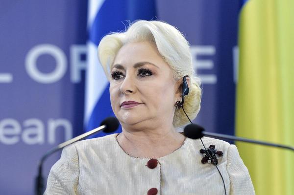 Viorica Dăncilă la o ceremonie