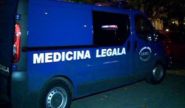 Bărbat găsit mort în somn