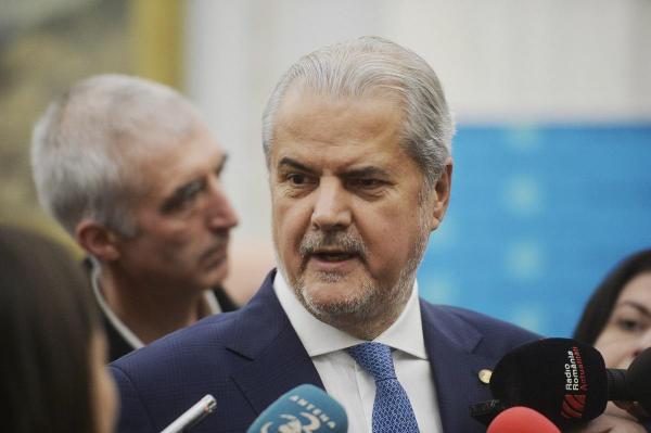 Fostul premier Adrian Năstase