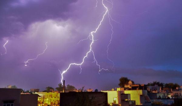 Ploi torenţiale şi grindină, vremea în Bucureşti, în următoarele 24 de ore