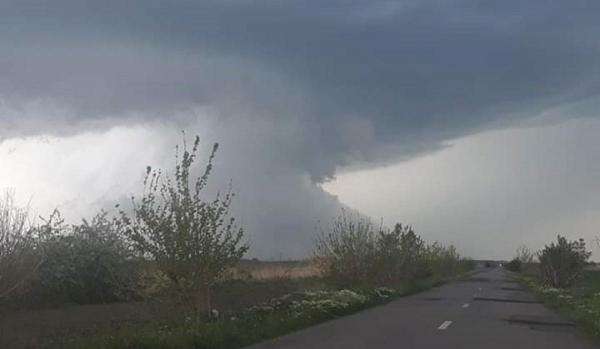 Cod roşu de fenomene meteo extreme