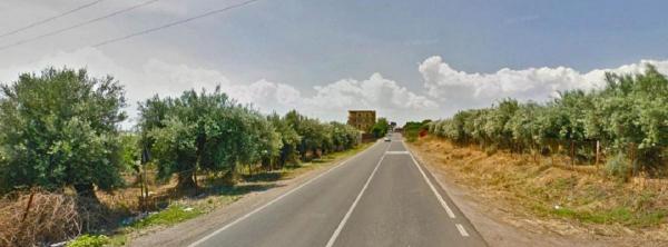 Victima a zburat prin parbrizul autoturismului care a intrat într-un şanţ