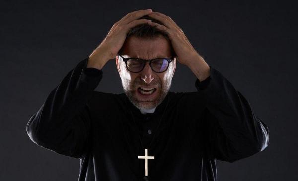 Preoteasă din Vaslui refuză din nou să facă test de paternitate copilului, preotul e convins că nu el e tatăl
