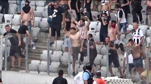 Tânărul care a lovit un jandarm la meci a fost reţinut