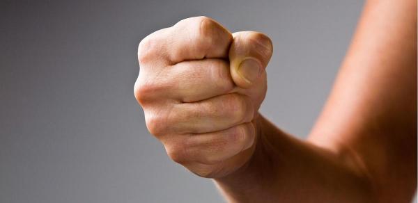 Victima a ajuns în stare gravă, dar stabilă, la spital