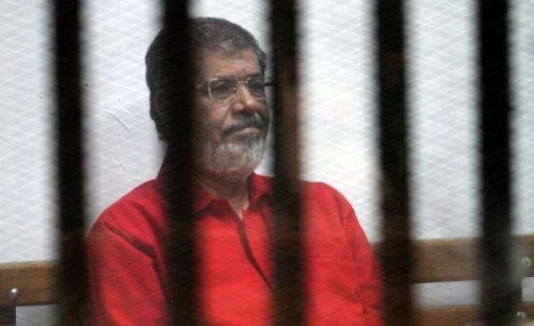 Mohammed Morsi la tribunal, la proces