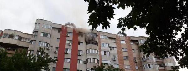 Incendiul a izbucnit de la un scurtcircuit produs la un aspirator