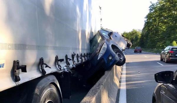 Şofer român de camion, accident în Franţa