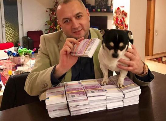 Leo de la Strehaia, săltat de Poliţie şi dus la audieri, în dosarul de înşelăciune în care a fost reţinut şi fiul său