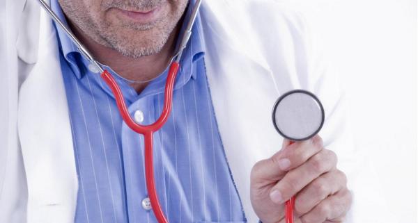 Medicii au fost plasaţi sub control judiciar