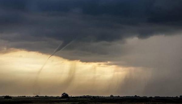 Alertă de ploi torenţiale, vijelii şi grindină în România