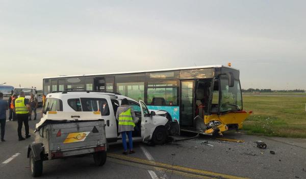 Accident la Otopeni