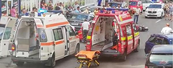 Femeia, transportată de urgenţă la spital