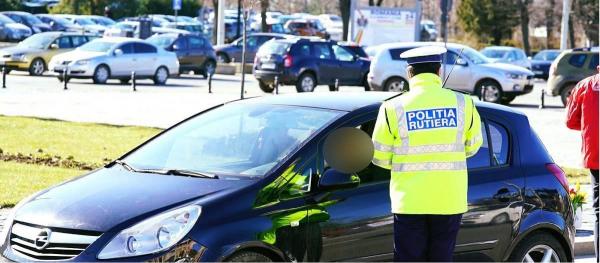 S-au aplicat mii de amenzi şoferilor prinşi în offside