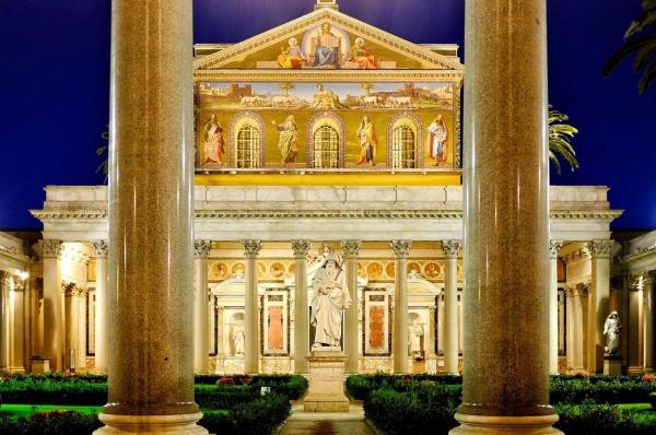 Româncă arestată la Roma după ce a furat donaţiile basilicii papale San Paolo fuori le Mura, din cutia milei