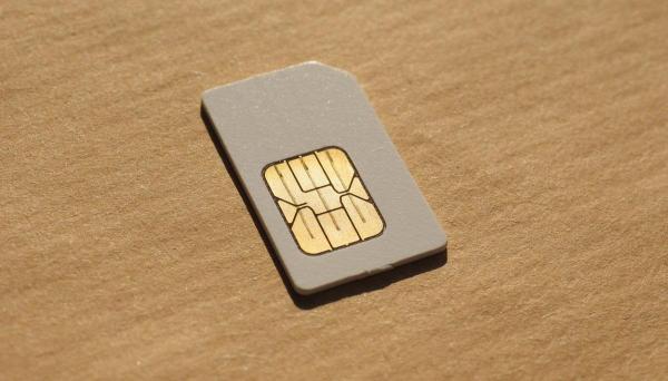 Cartele SIM doar cu buletinul și amenzi uriașe pentru apelurile false la 112