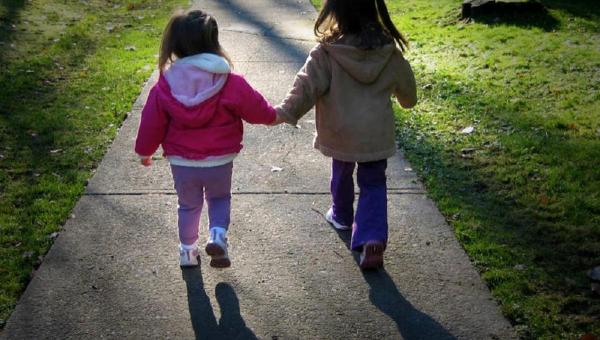 Fetele româncei, preluate de autorităţile italiene