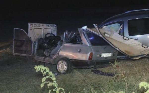 Mașina distrusă în accidentul de pe DN 2 din Buzău