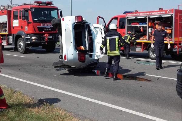 Una dintre persoanele rănite în accidentul de la Ovidiu, preluată de un elicopter SMURD