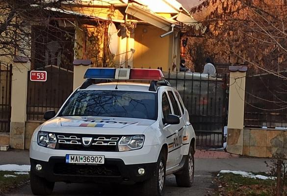 Poliția la casa falsului medic stomatolog din Baia Mare